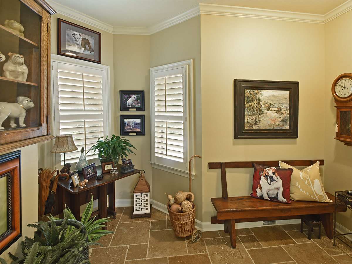 2764 Johnson Road Germantown, TN 38139 - Photo 8 of 25 Just off the kitchen and the garage, the mud room is the perfect place for coats,shoes and dumping the mail.