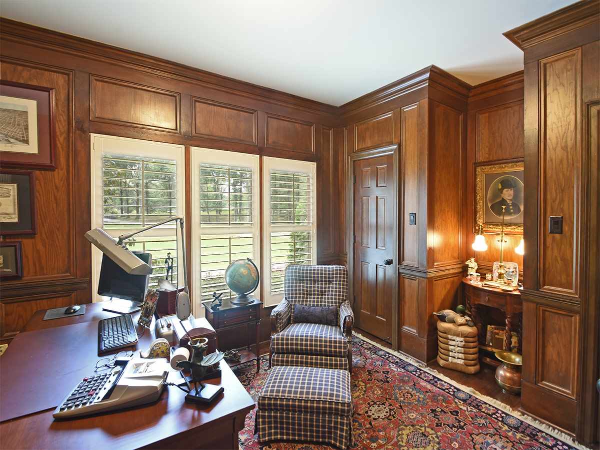 2764 Johnson Road Germantown, TN 38139 - Photo 9 of 25 Located off the back hall, near the kitchen, the functional office/study is not just another bedroom..though there are two closets here for office storage.