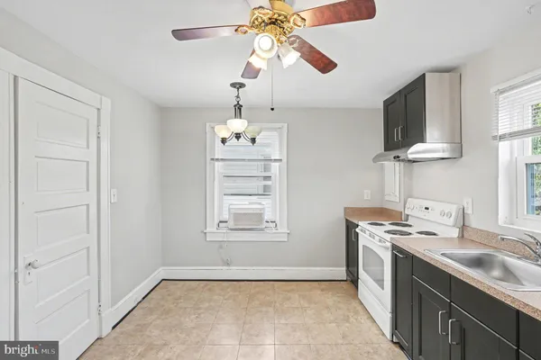 $1,394 | 803 Wolfe Street, Unit A, Fredericksburg, VA 22401