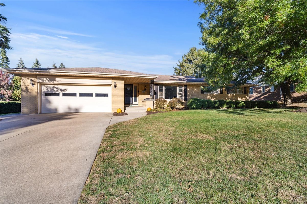 206 Imperial Drive Bloomington, IL 61701 - Photo 1 of 37 a view of house with yard