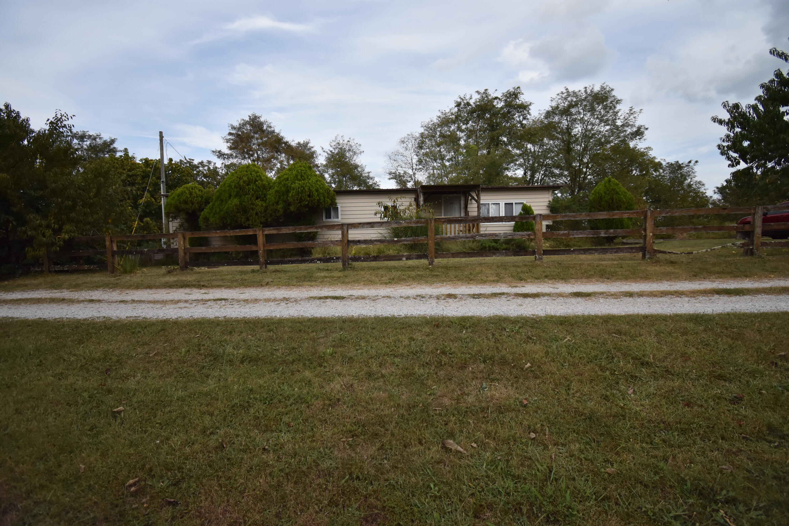 577 Whitlock Road Richmond, KY 40475 - Photo 3 of 29 DSC_0021