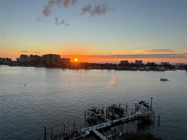 $3,200 | 610 Island Way, Unit 608, Clearwater Beach, FL 33767
