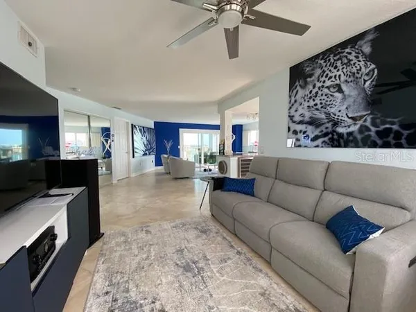 $3,200 | 610 Island Way, Unit 608, Clearwater Beach, FL 33767
