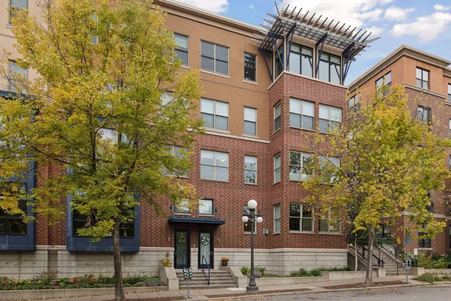 $450,000 | 471 North Sibley Street, Unit 471, St. Paul, MN 55101