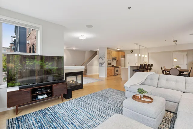 $450,000 | 471 North Sibley Street, Unit 471, St. Paul, MN 55101