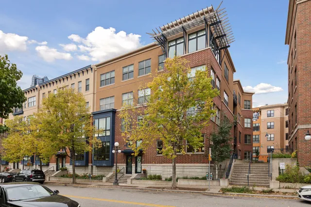 $450,000 | 471 North Sibley Street, Unit 471, St. Paul, MN 55101