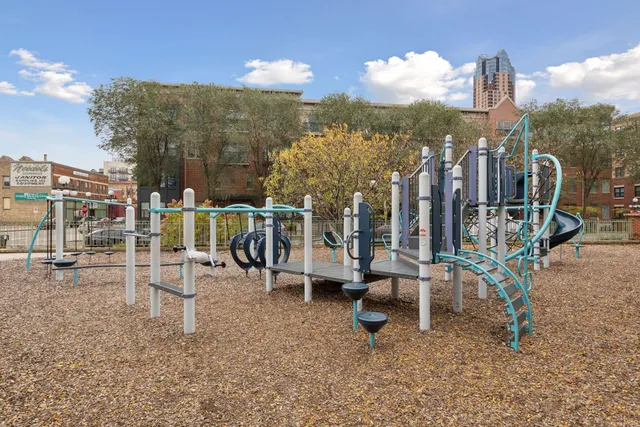 $450,000 | 471 North Sibley Street, Unit 471, St. Paul, MN 55101