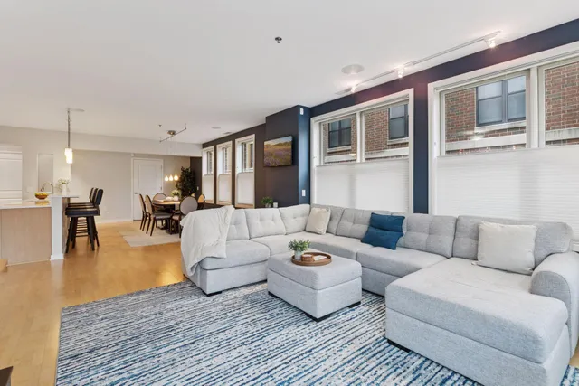 $450,000 | 471 North Sibley Street, Unit 471, St. Paul, MN 55101