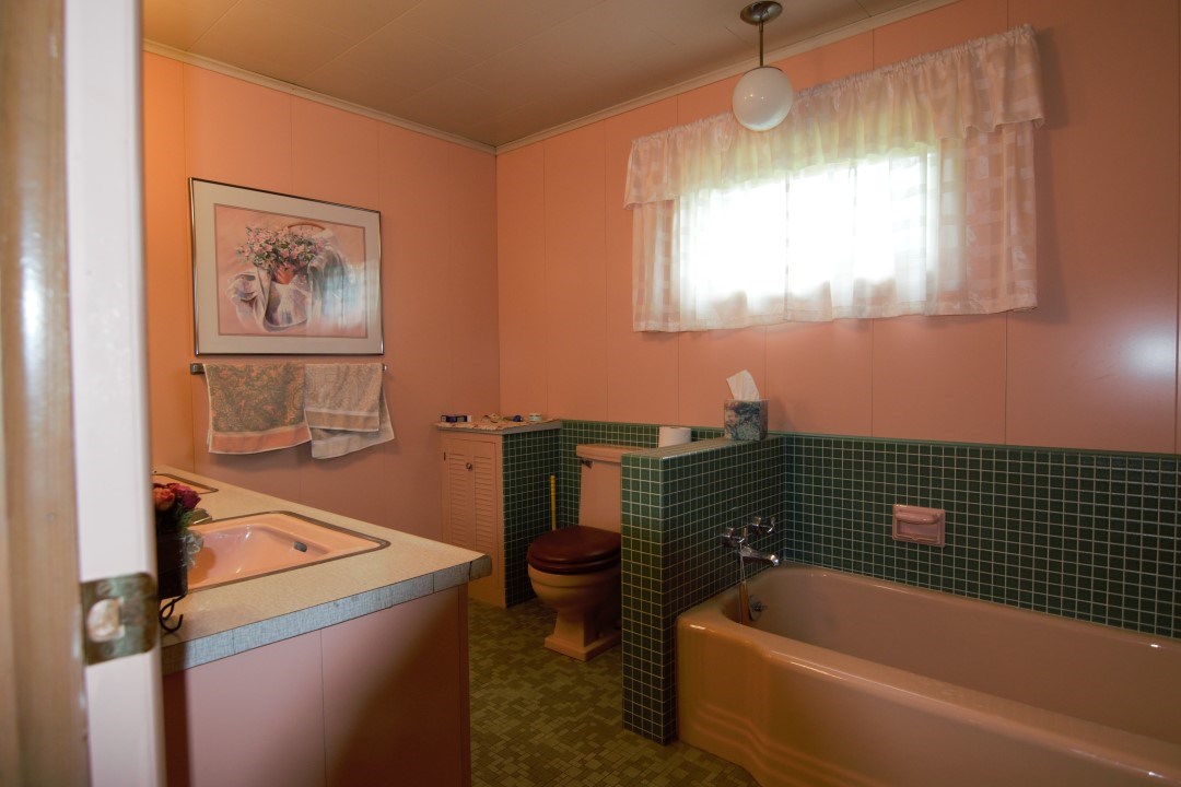 3064 Bowers Harbor Road Traverse City, MI 49686 - Photo 15 of 34 1863905-14.JPG