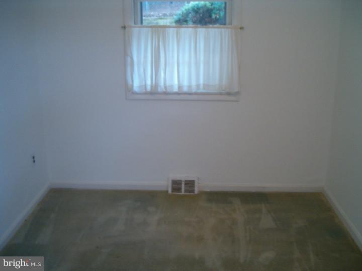 3124 Welsh Road Philadelphia, PA 19136 - Photo 17 of 20 Bedroom - Main