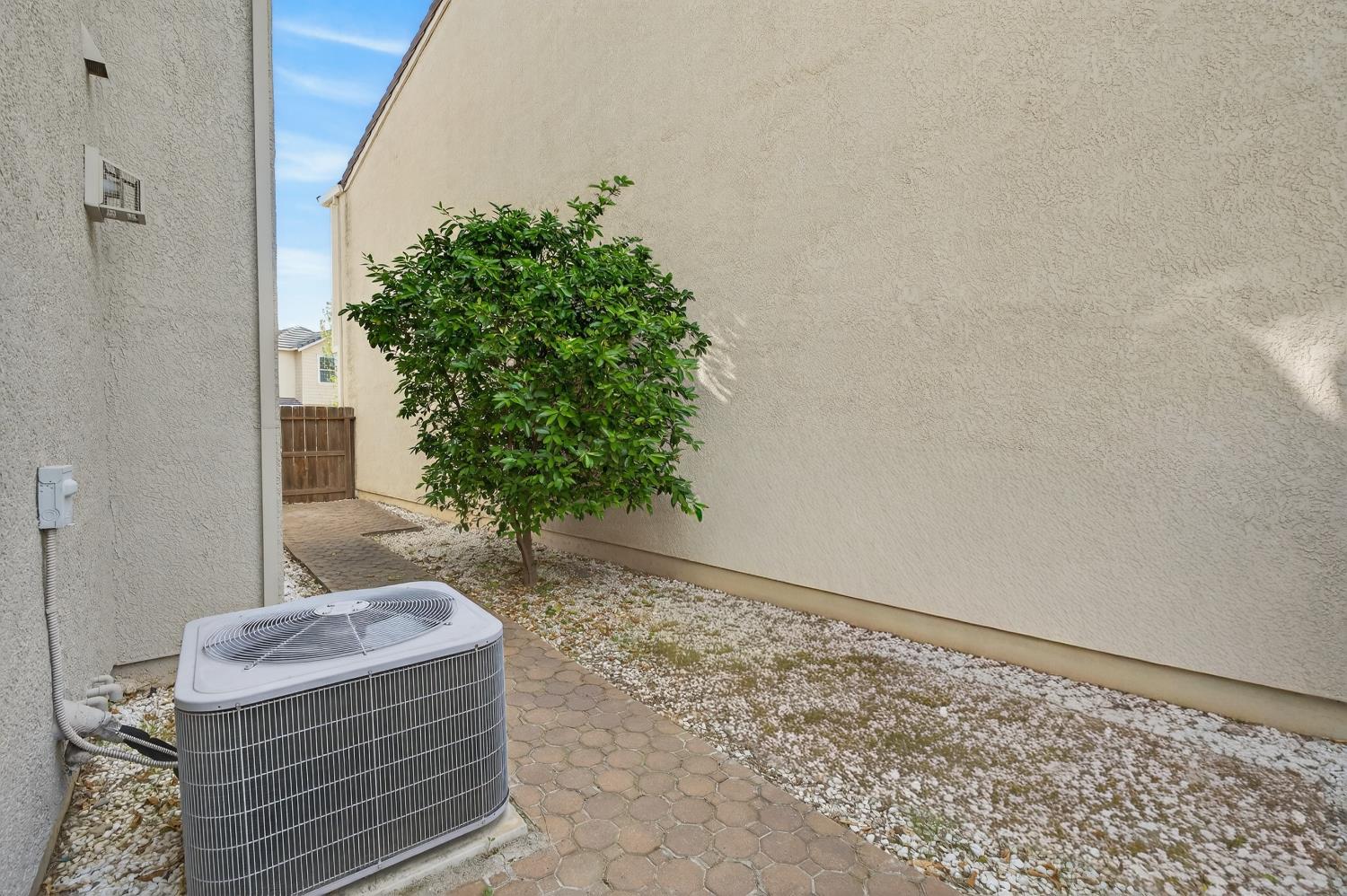 4107 Sally Ride Way Sacramento, CA 95834 - Photo 44 of 61