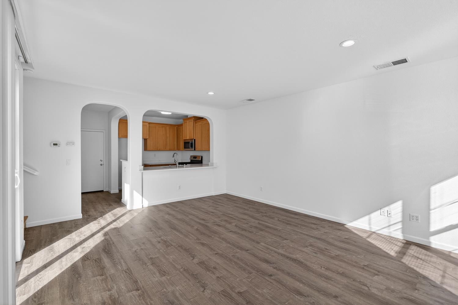 4107 Sally Ride Way Sacramento, CA 95834 - Photo 9 of 61