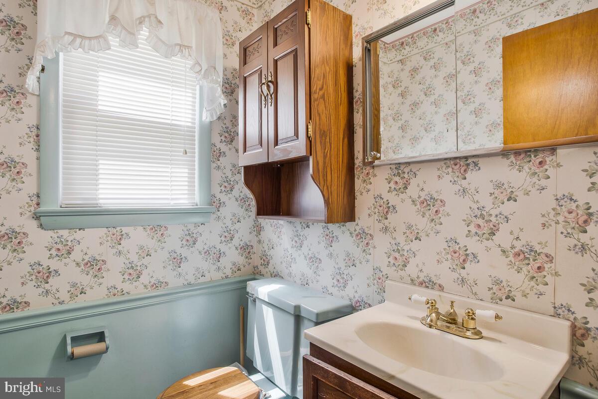 4705 Mangum Road College Park, MD 20740 - Photo 16 of 38 Half Bath