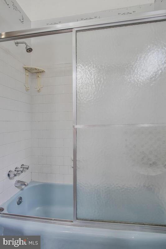 4705 Mangum Road College Park, MD 20740 - Photo 25 of 38 Full bath
