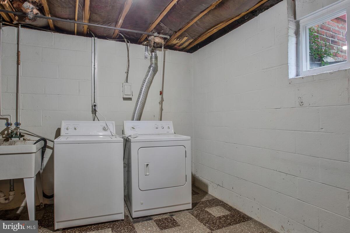 4705 Mangum Road College Park, MD 20740 - Photo 31 of 38 Laundry