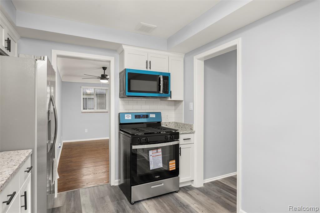 24270 Scotia Road Oak Park, MI 48237 - Photo 11 of 22