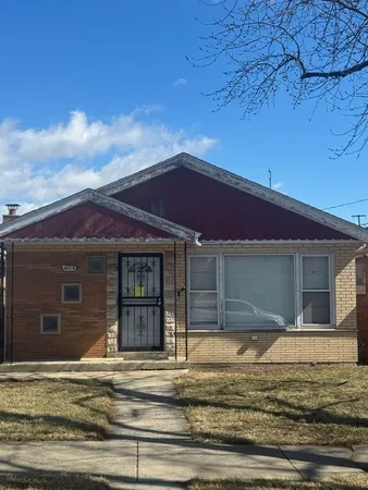 $2,000 | 16319 Carse Avenue, Harvey, IL 60426