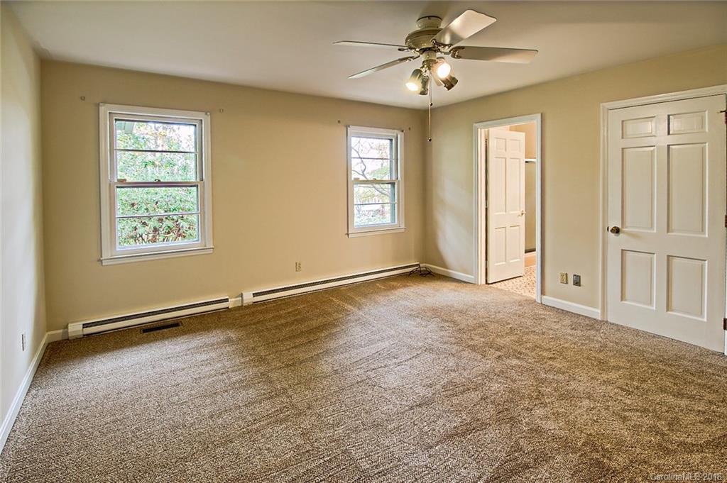 296 Balsam Road, Unit 2 Hendersonville, NC 28792 - Photo 11 of 24 Gallery Image 11