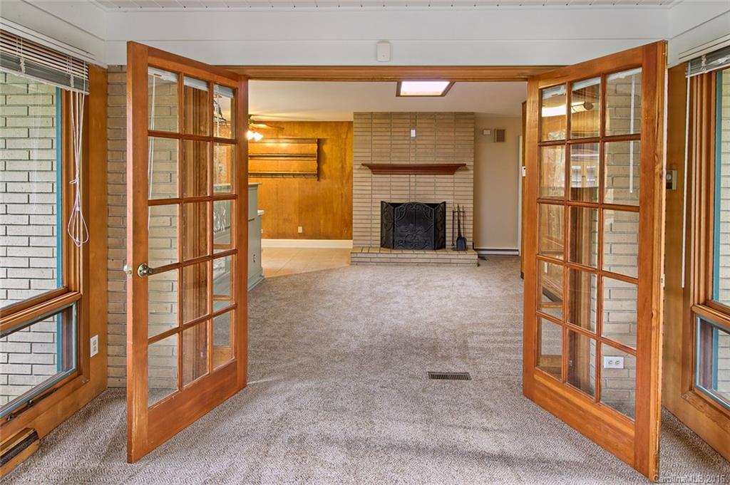 296 Balsam Road, Unit 2 Hendersonville, NC 28792 - Photo 17 of 24 Gallery Image 17