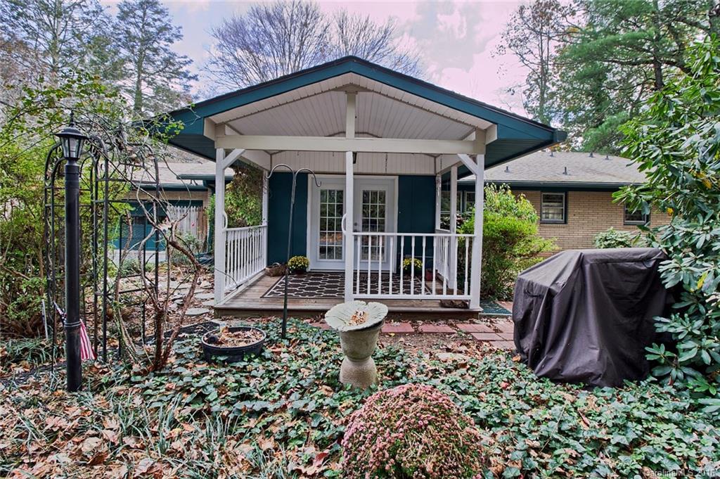 296 Balsam Road, Unit 2 Hendersonville, NC 28792 - Photo 19 of 24 Gallery Image 19