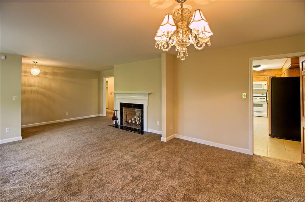 296 Balsam Road, Unit 2 Hendersonville, NC 28792 - Photo 5 of 24 Gallery Image 5