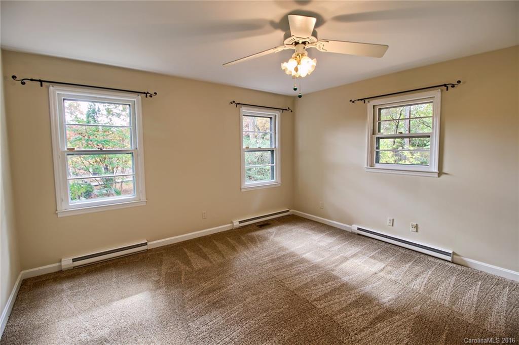 296 Balsam Road, Unit 2 Hendersonville, NC 28792 - Photo 8 of 24 Gallery Image 8