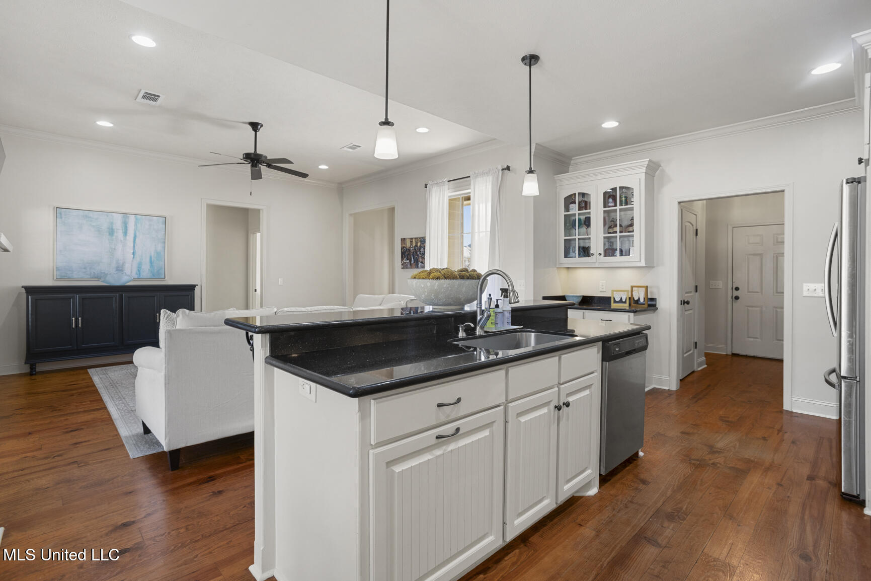 104 Mary Leigh Way Madison, MS 39110 - Photo 11 of 32 SS Appliances