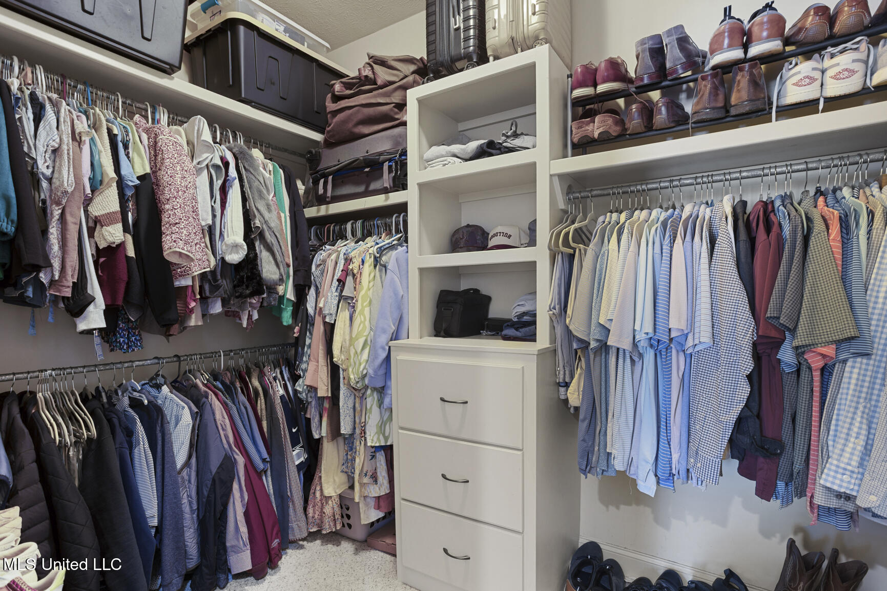 104 Mary Leigh Way Madison, MS 39110 - Photo 23 of 32 Large Walk in Closet