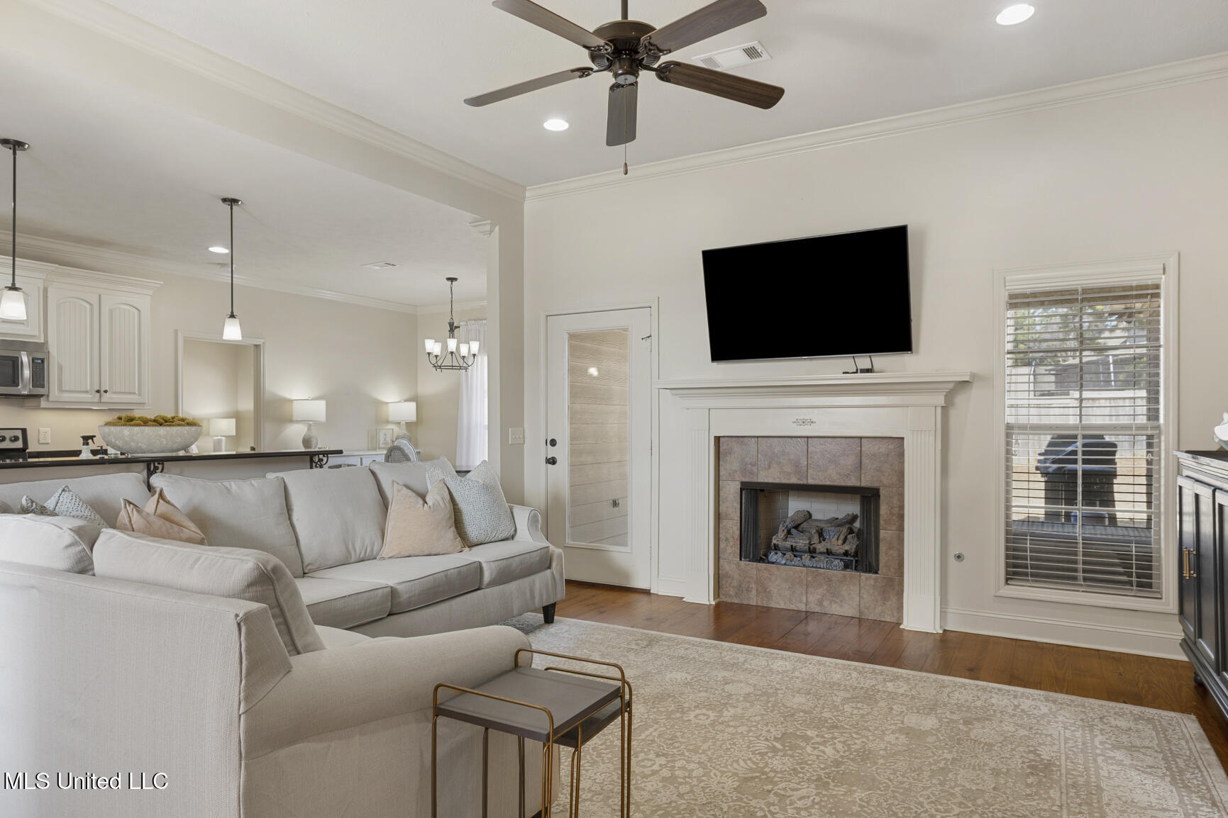 104 Mary Leigh Way Madison, MS 39110 - Photo 4 of 32 Great Living Room Space