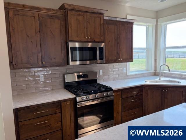 711 Northwest George Court Sublimity, OR 97385 - Photo 9 of 26