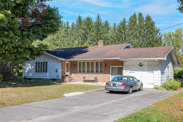 $324,900 | 383 Scribner Road, Pembroke, NY 14036