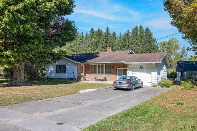 $324,900 | 383 Scribner Road, Pembroke, NY 14036