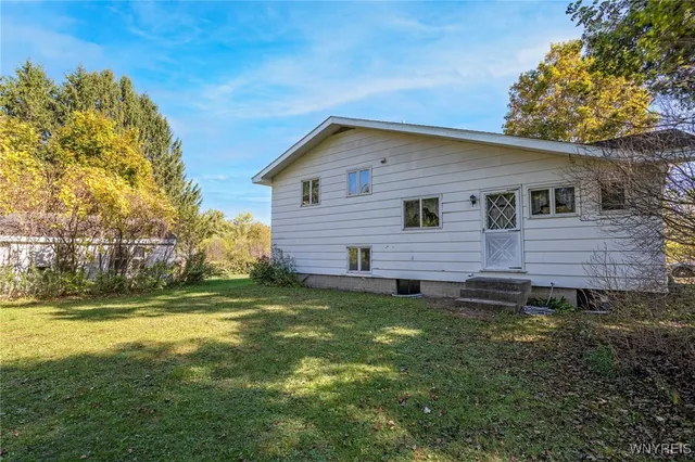 $324,900 | 383 Scribner Road, Pembroke, NY 14036