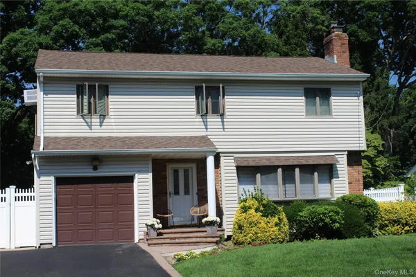 $850,000 | 15 Hanley Avenue, Melville, NY 11747