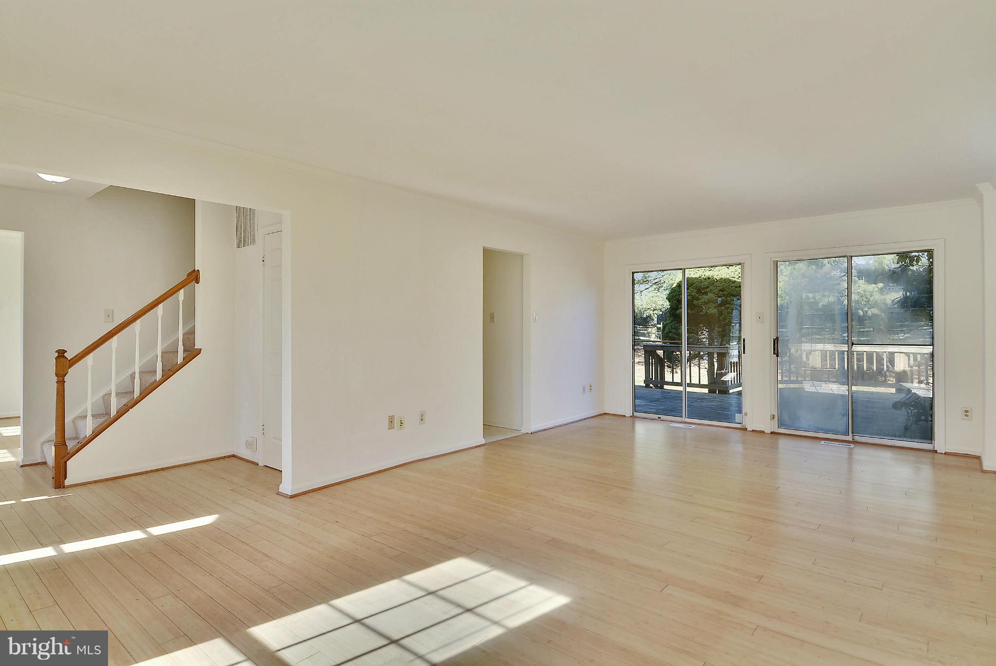 813 Pointer Ridge Drive Gaithersburg, MD 20878 - Photo 14 of 29 Living Room