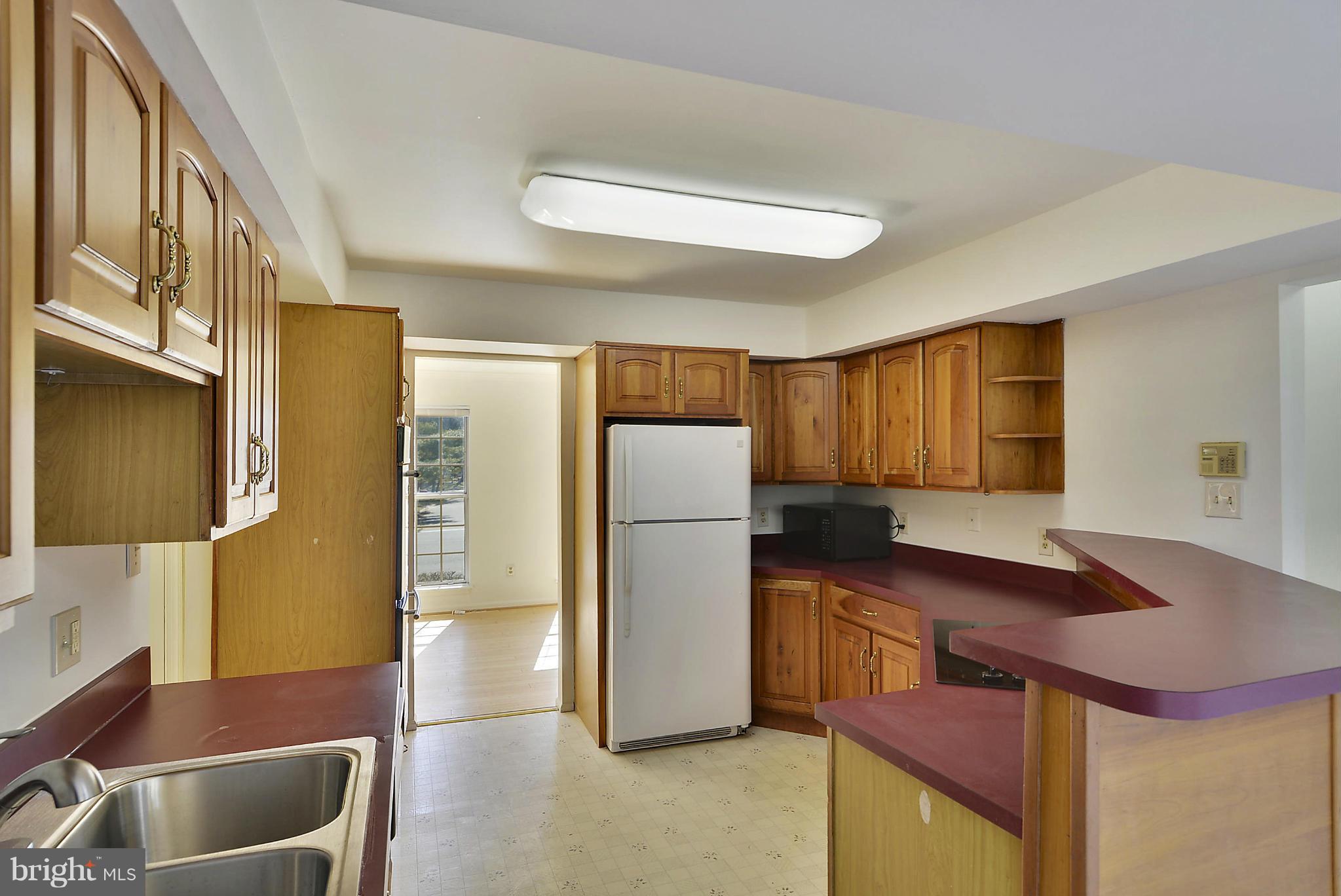 813 Pointer Ridge Drive Gaithersburg, MD 20878 - Photo 3 of 29 Kitchen