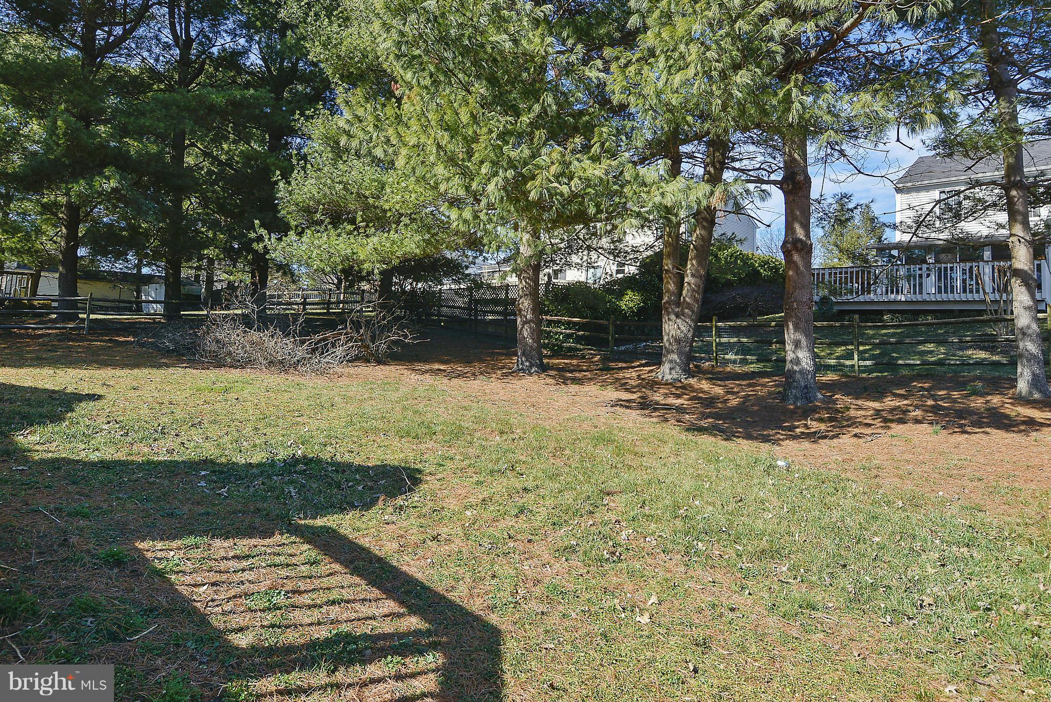 813 Pointer Ridge Drive Gaithersburg, MD 20878 - Photo 24 of 29 Exterior (Rear)