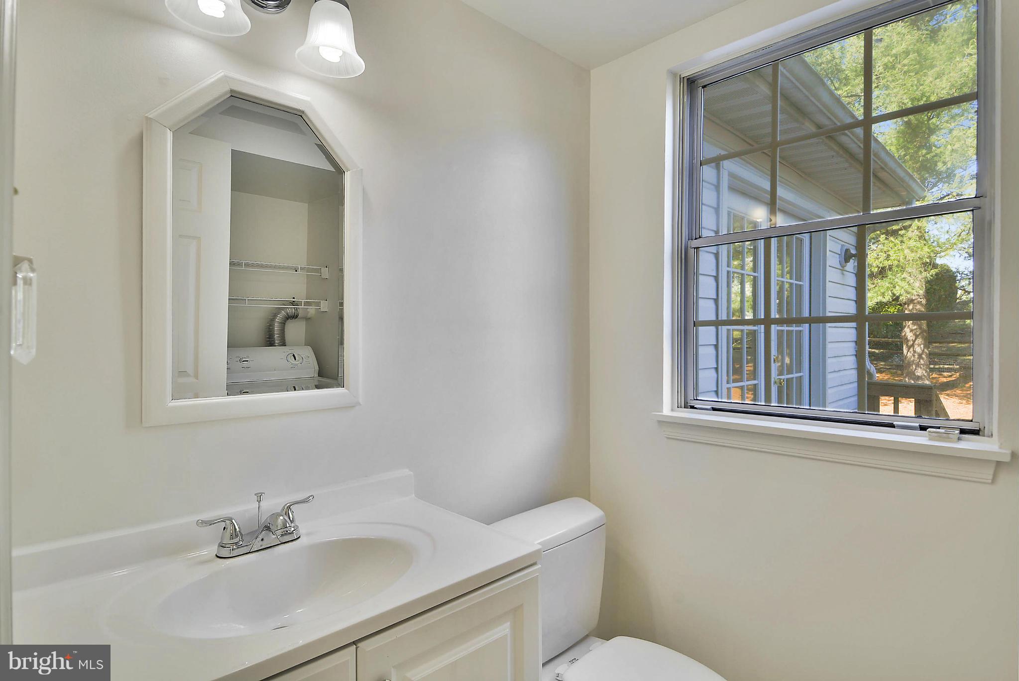 813 Pointer Ridge Drive Gaithersburg, MD 20878 - Photo 8 of 29 Bath (Master)