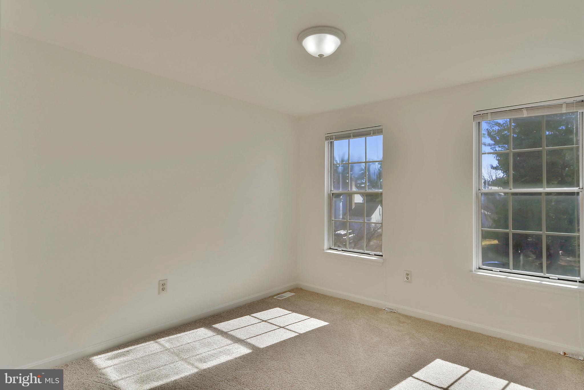 813 Pointer Ridge Drive Gaithersburg, MD 20878 - Photo 9 of 29 Bedroom