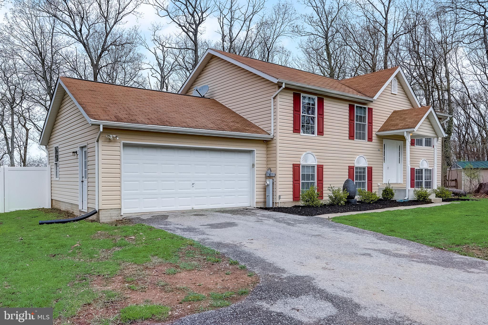 4058 Rinehart Road Westminster, MD 21158 - Photo 3 of 44 Gallery Image 3