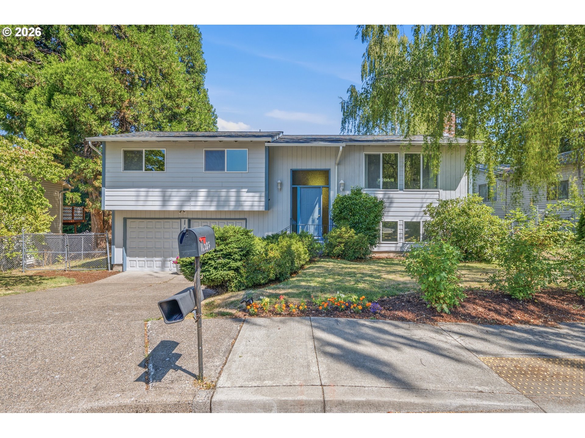 16285 Southwest Rosa Road Beaverton, OR 97007 - Photo 2 of 42 Driveway