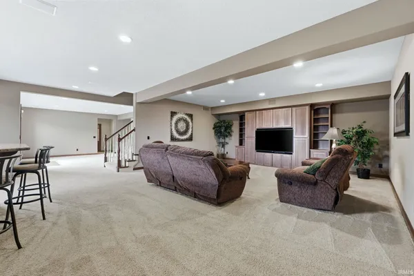 $924,900 | 16005 Raptor Court, Huntertown, IN 46748
