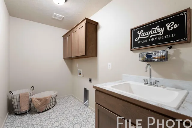 $524,900 | 18320 East Michielli Avenue, Spokane Valley, WA 99016