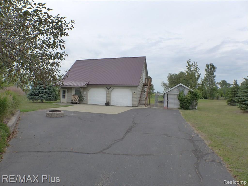1920 West Fairgrove Road Caro, MI 48723 - Photo 18 of 21 Heated Detached Garage.JPG
