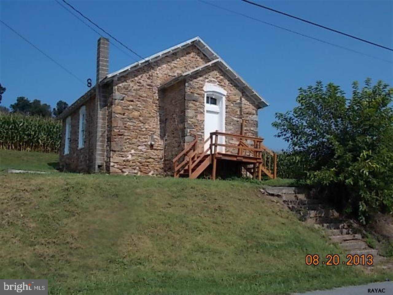 1234 Canadochly Road York, PA 17406 - Photo 2 of 10 Gallery Image 2