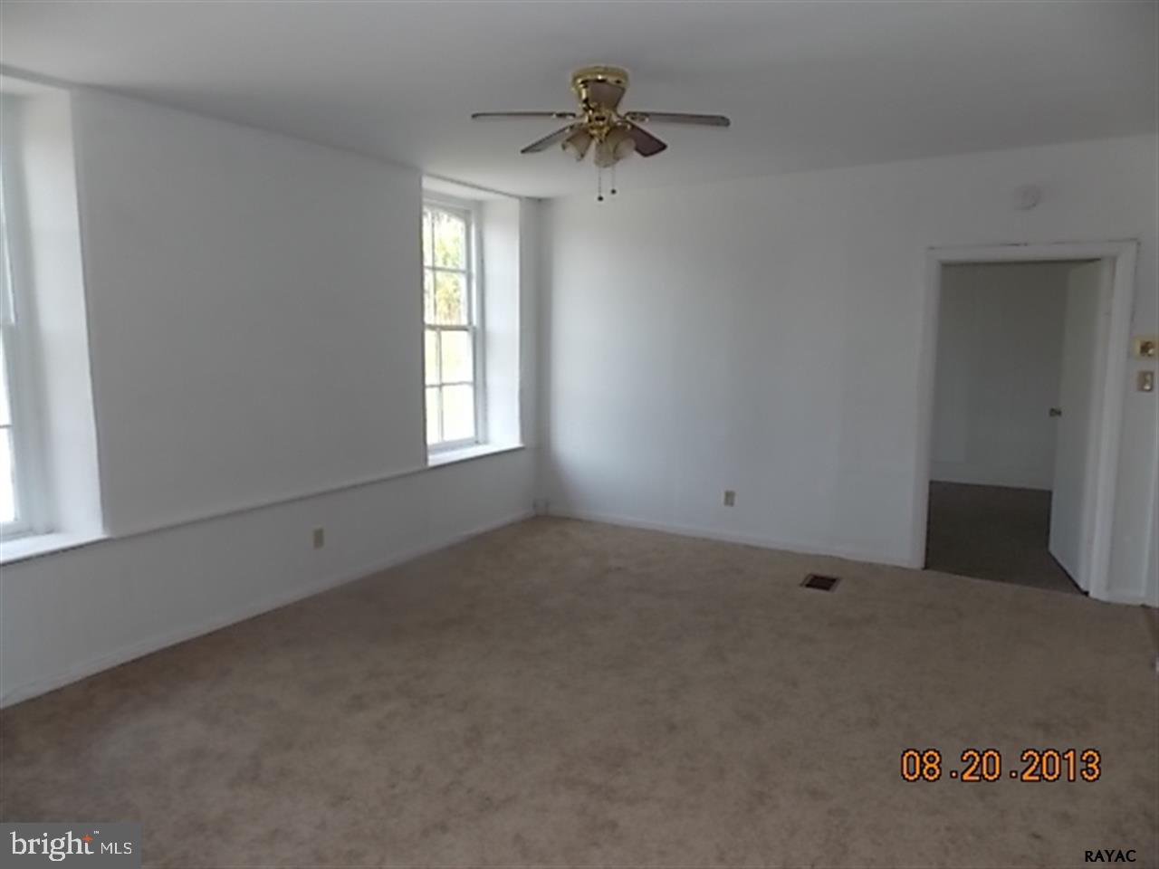 1234 Canadochly Road York, PA 17406 - Photo 4 of 10 Gallery Image 4