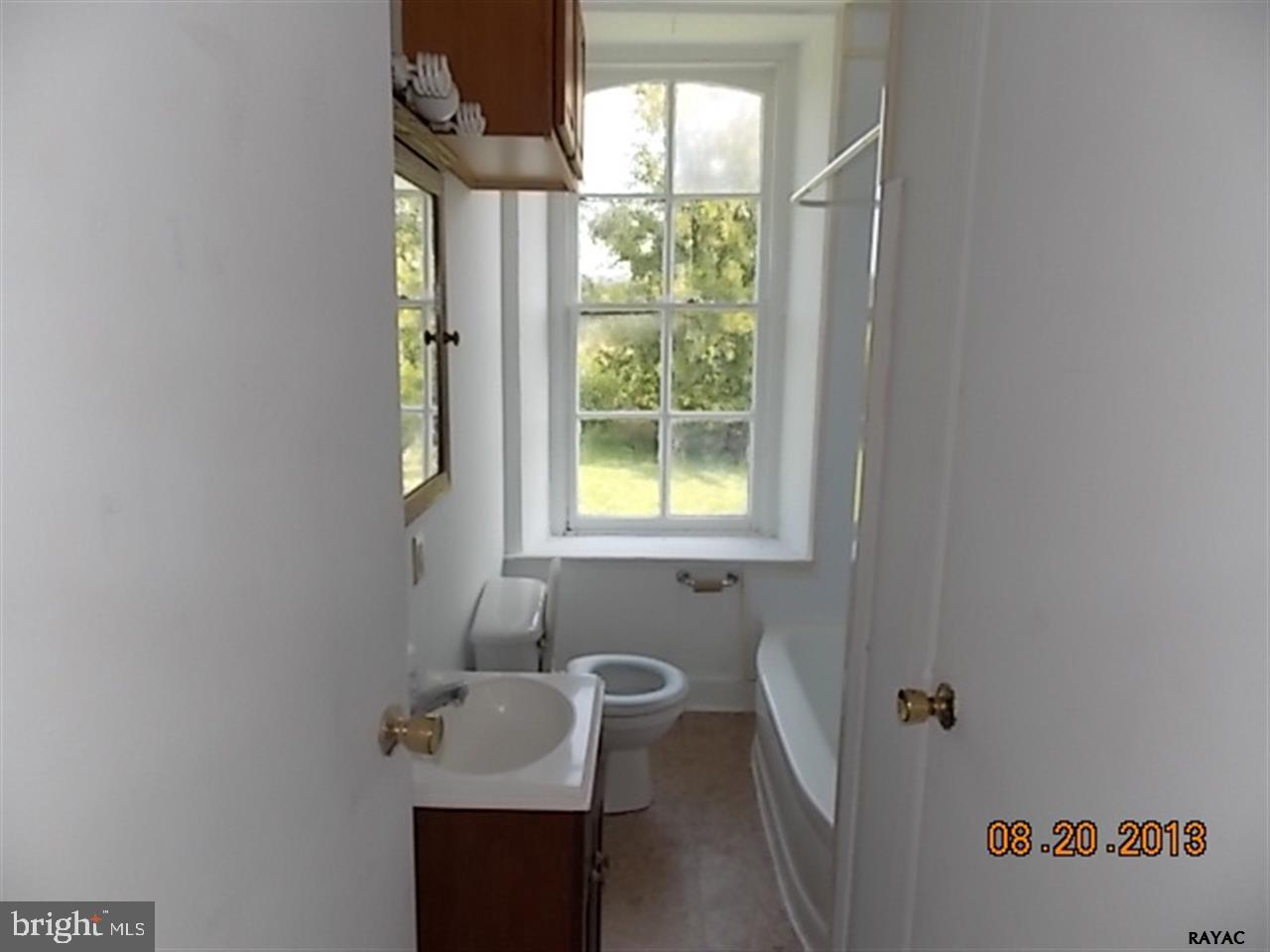 1234 Canadochly Road York, PA 17406 - Photo 9 of 10 Gallery Image 9