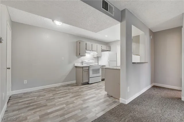 $1,200 | 5260 Mission Monterey Lane, Unit 102, Las Vegas, NV 89107