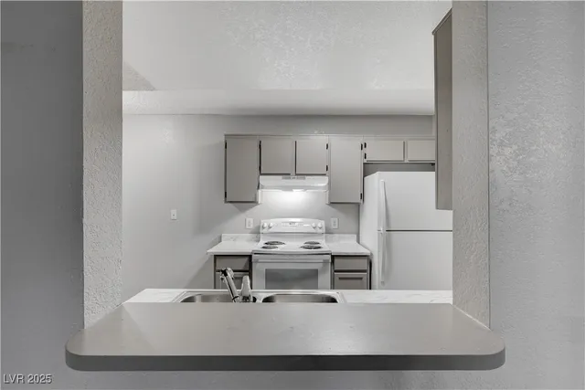 $1,200 | 5260 Mission Monterey Lane, Unit 102, Las Vegas, NV 89107