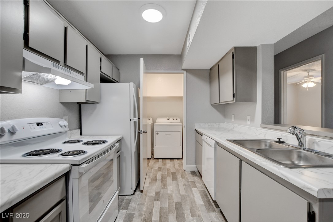 5260 Mission Monterey Lane, Unit 102 Las Vegas, NV 89107 - Photo 23 of 44